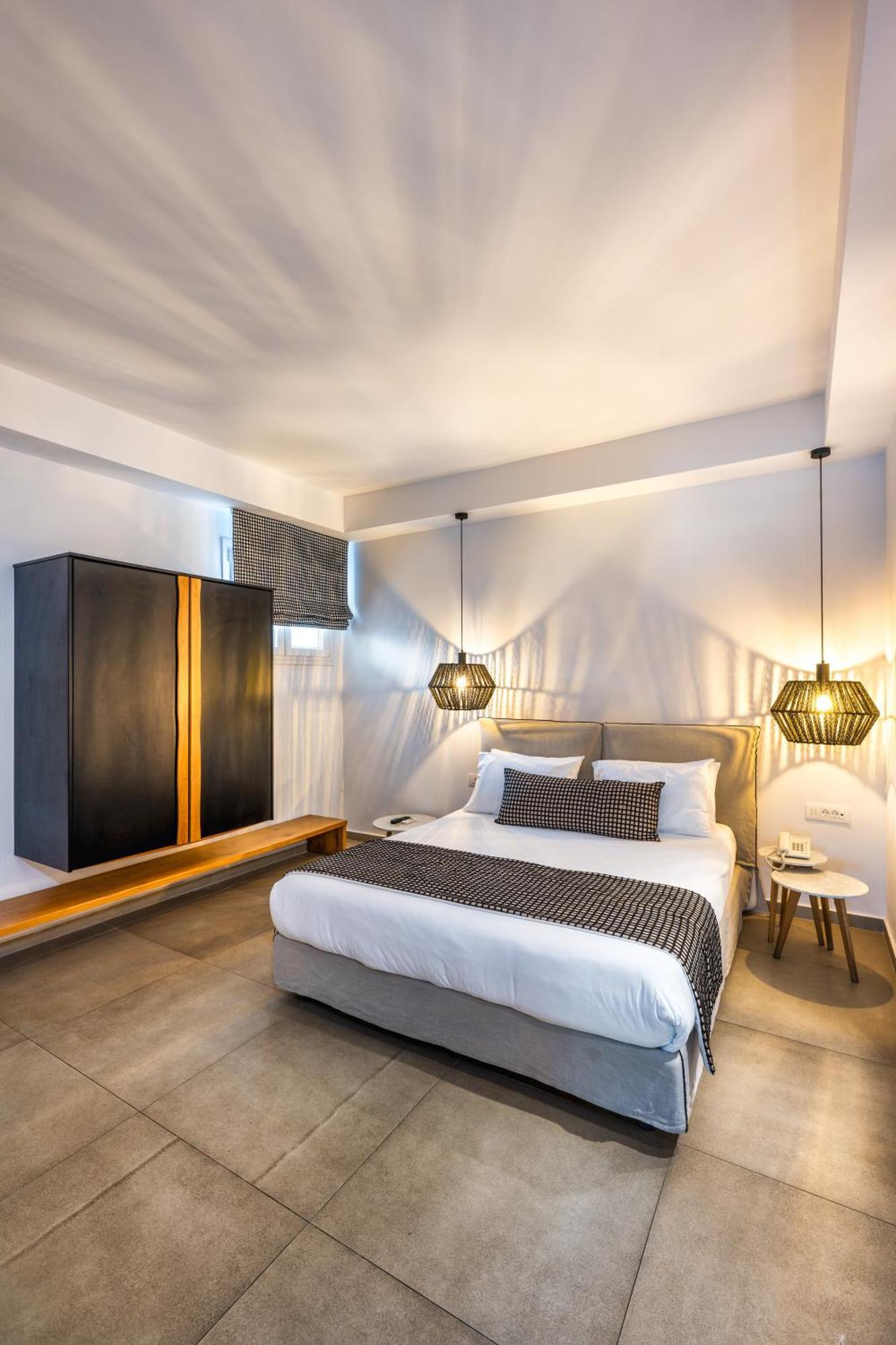 Callia Retreat Suites - Adults Only ฟิรา ภายนอก รูปภาพ