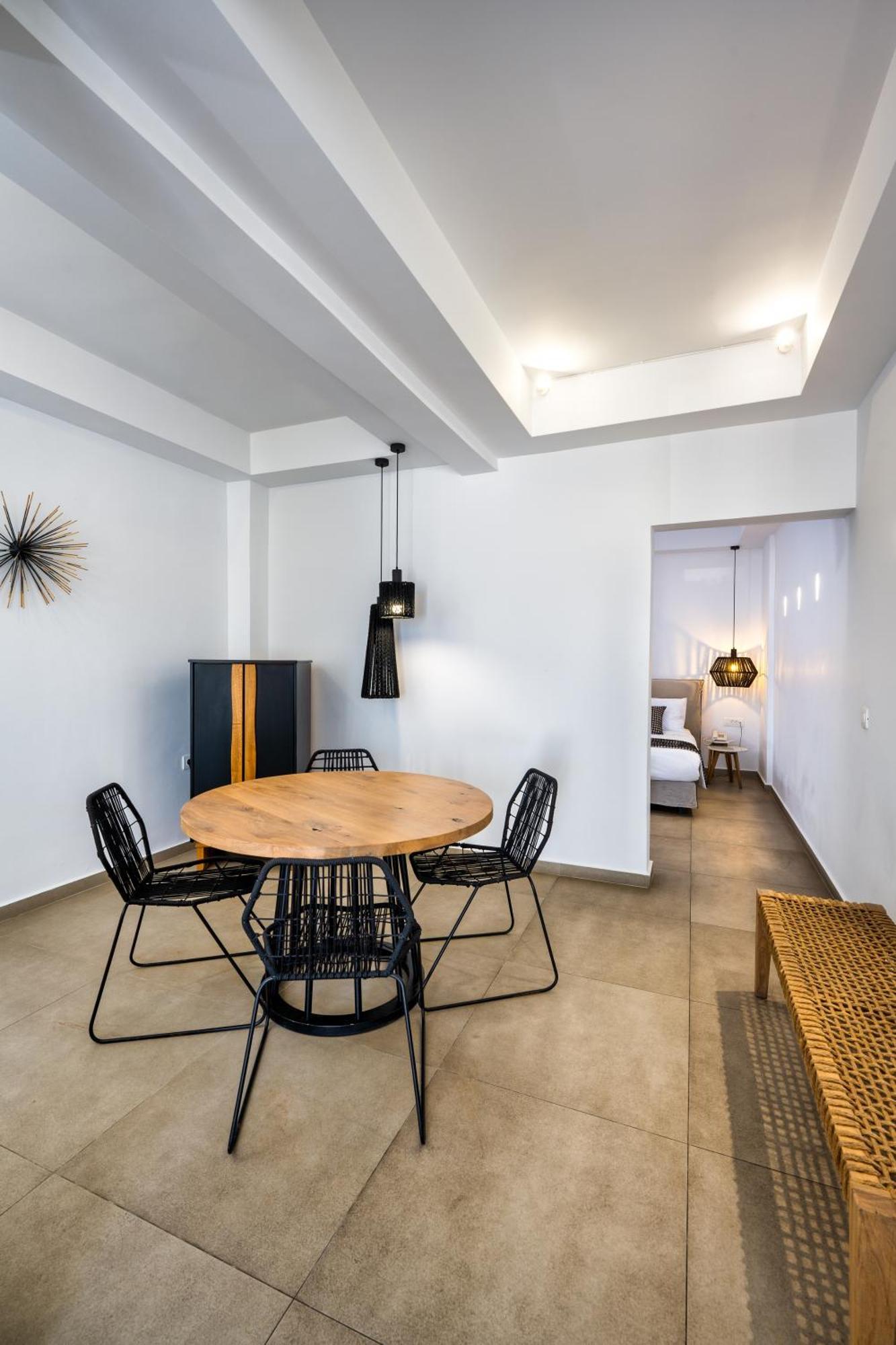 Callia Retreat Suites - Adults Only ฟิรา ภายนอก รูปภาพ