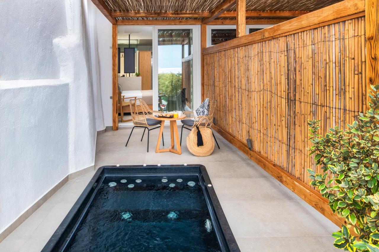 Callia Retreat Suites - Adults Only ฟิรา ภายนอก รูปภาพ